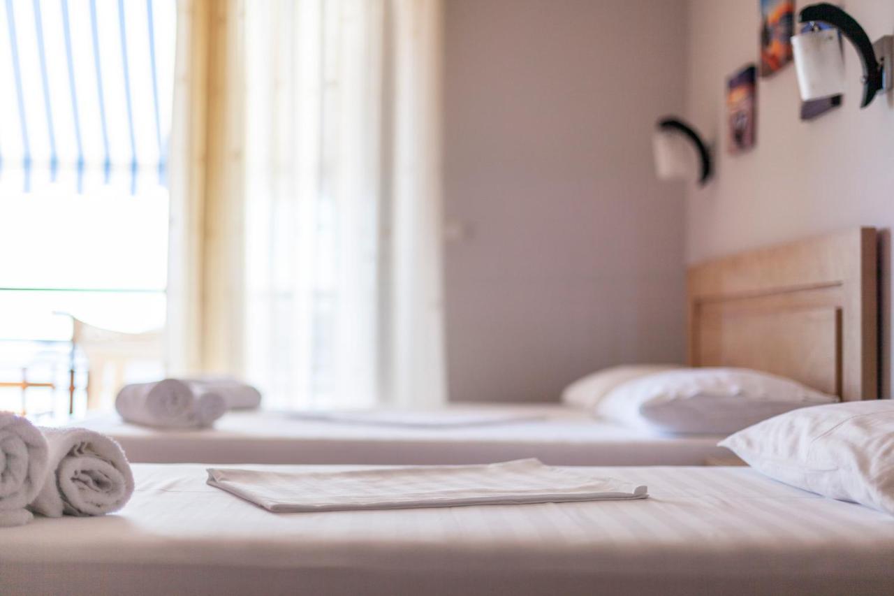 Toni Retzo Rooms Himarë Eksteriør billede